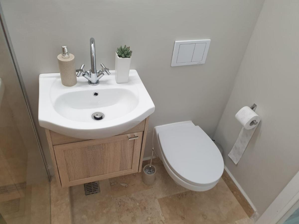 شقة Apartament Aleea Macilor كونستانتا المظهر الخارجي الصورة